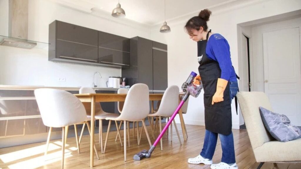 The Advantages of Using a Professional Home Cleaner in Milton Keynes